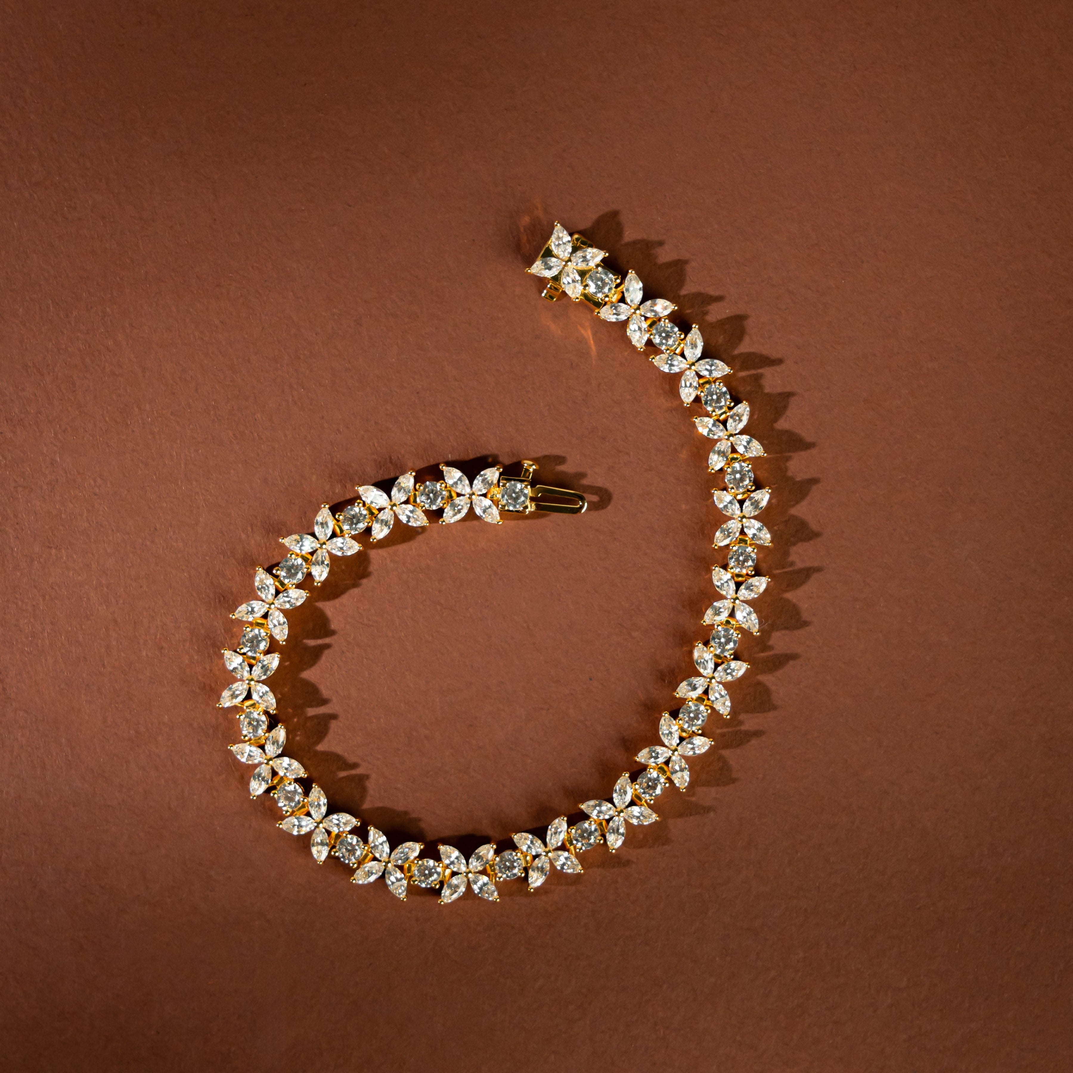 VIC YELLOW GOLD BRACELET