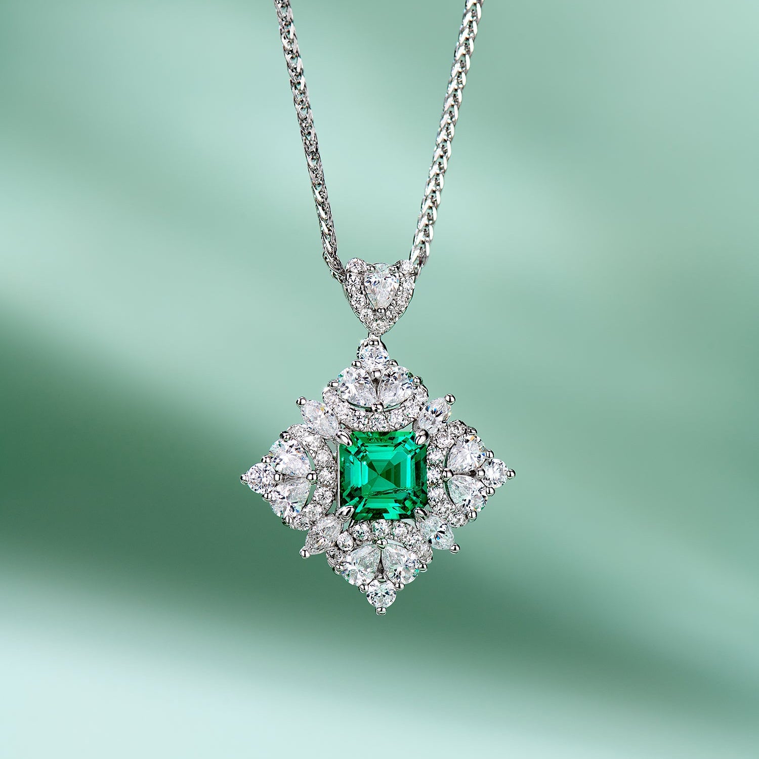 EMERALD NECKLACE